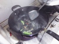 好吃的豆泡炒木耳做法图解4)