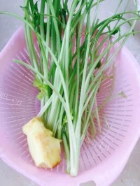 家常菜芹菜香干做法图解2)