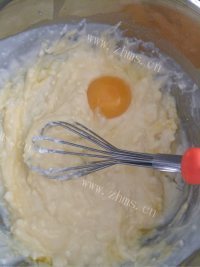 美味的轻乳酪芝士蛋糕做法图解2)