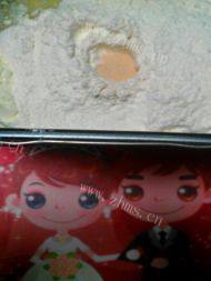 美味葡萄干面包做法图解8)
