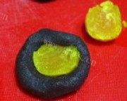 正宗蛋黄酥做法图解7)