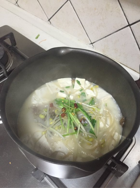 五味俱全的鲫鱼豆腐汤