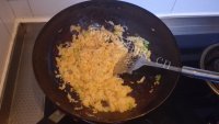 美味的酸菜羊肉粉丝煲做法图解5)