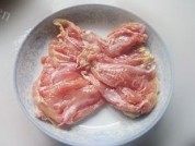 好吃的蒜香鸡腿做法图解2)