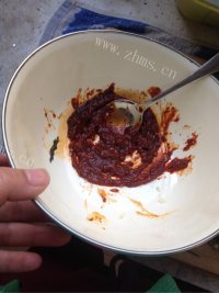 美味的酱拌洋芋做法图解7)