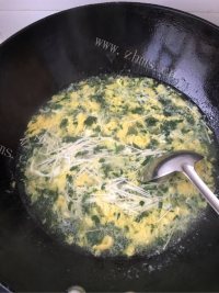 美味的菠菜鸡蛋面