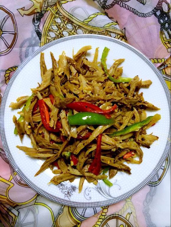 美味营养的凉拌鸡丝