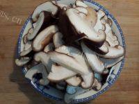 「美味可口」香菇油菜做法图解2)