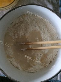 色香味浓的毛毛虫面包做法图解1)