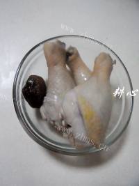 美味的山药鸡汤做法图解3)