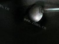 很诱人的木耳炒西兰花做法图解4)