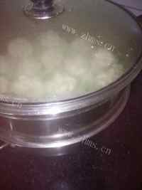 美味芹菜鸡蛋包子做法图解12)