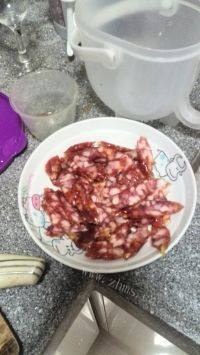 好吃的腊味煲仔饭做法图解2)
