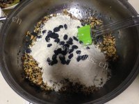 自制果仁月饼做法图解8)
