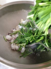 自制韭菜墨鱼仔做法图解9)