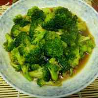 回味无穷的蒜蓉西兰花做法图解8)