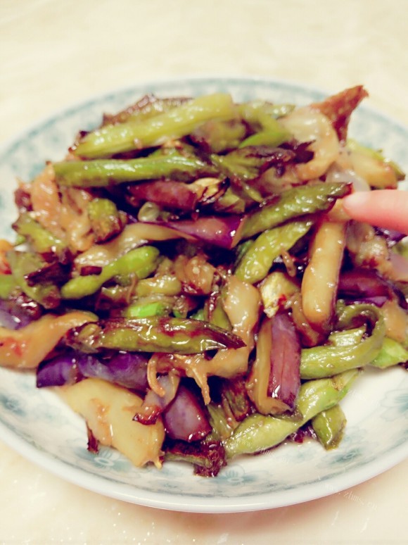 美味的豆角烧茄子