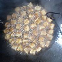 DIY美食-油泡豆腐的做法图解三