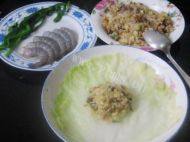 口感饱满的鲜虾白菜包做法图解13)