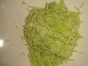 美味的黄瓜拌海蛰做法图解3)