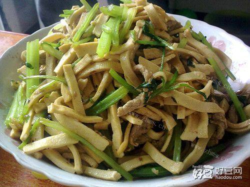 芹菜千张肉丝