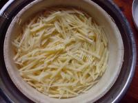 家常菜土豆炒肉做法图解2)