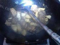 家常菜土豆烧排骨做法图解6)