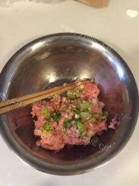 美味的小白菜肉丸汤做法图解1)