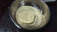 自制南瓜芝麻饼做法图解6)
