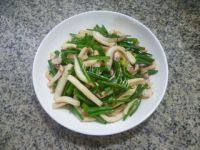 韭菜花炒鱿鱼