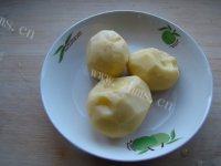 易做的鸡肉炖土豆做法图解2)