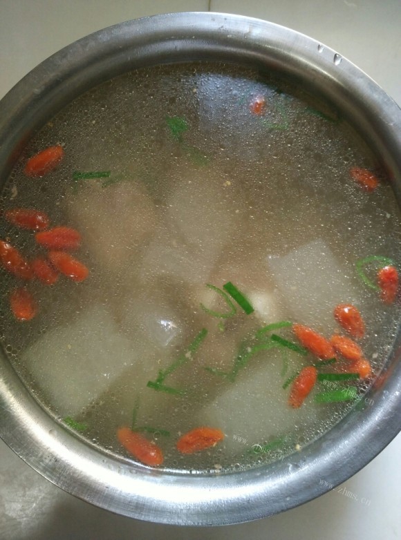 色味俱佳的冬瓜排骨汤