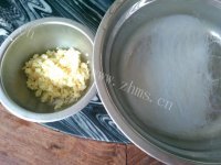 美味的蒜蓉粉丝蒸带子做法图解1)