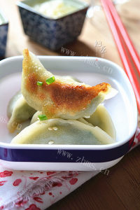 美味的三鲜煎饺