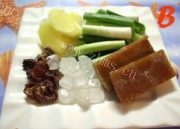 美味的山楂冰糖卤鸭做法图解2)