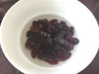 甜蜜苺干酸奶蜂蜜马芬做法图解2)