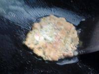 诱人的鸡蛋葱花饼做法图解5)