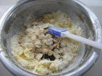 清脆爽口的花生芝麻酥饼做法图解9)