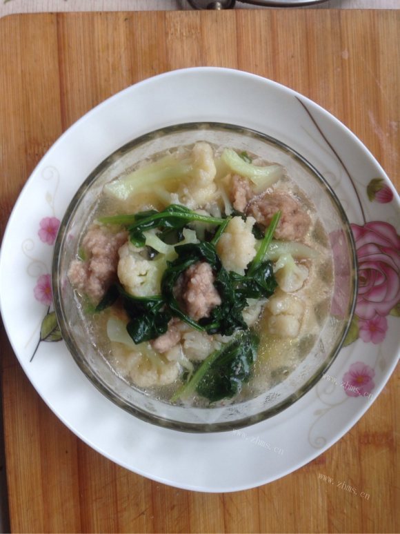 肉丸菠菜汤