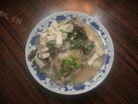 美味可口的白鲫鱼豆腐汤做法图解9)
