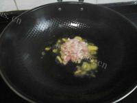 家常菜肉末豇豆做法图解4)