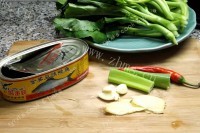 美味豆豉鲮鱼烧芥蓝做法图解1)