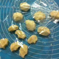 自己做的老婆饼做法图解4)