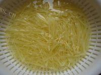 简单版炝拌土豆丝做法图解2)