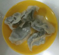 美味韭菜鸡蛋虾皮饺子做法图解6)