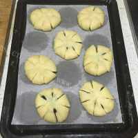 美味的豆沙面包做法图解10)