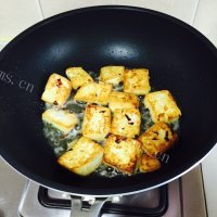 家常菜煎豆腐做法图解4)