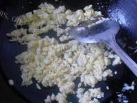 简易的韭菜煎饺做法图解3)