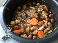 香喷喷的板栗羊肉煲做法图解11)