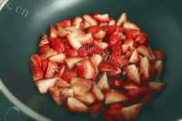 喷香的草莓酱的做法图解五